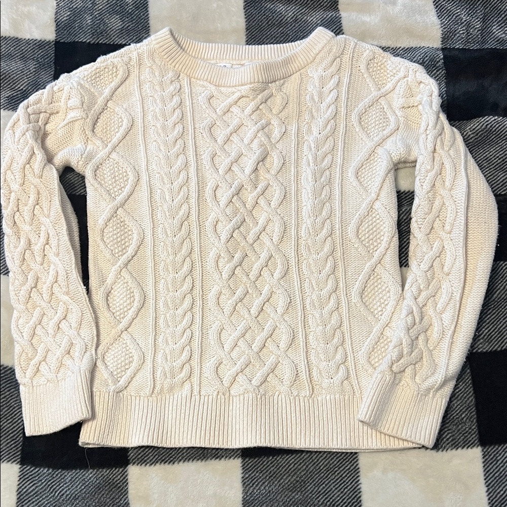 GAP Kids Elegant Cable Knit Sweater in White / Off White size Small